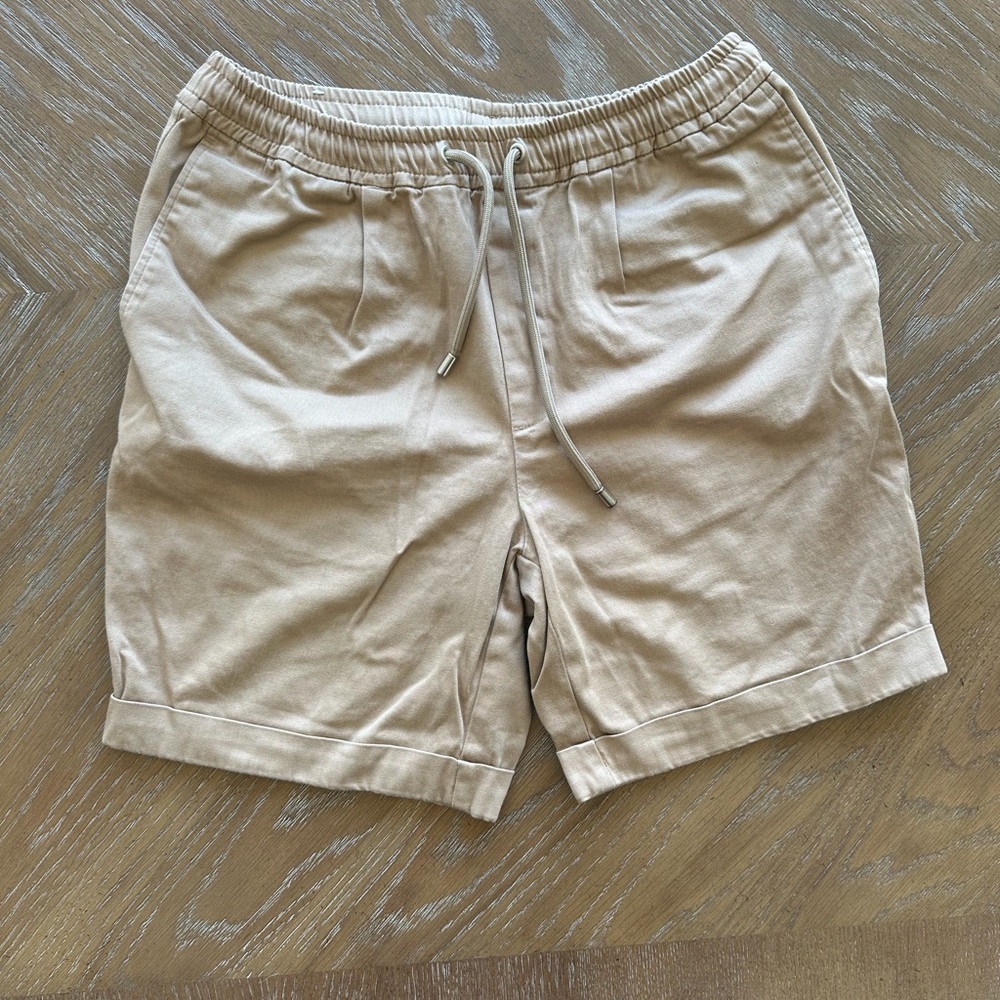 Zara Men's Beige Flat Front Shorts